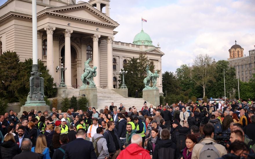 Otroci po strelskem pohodu nazaj v šolske klopi minister predlaga