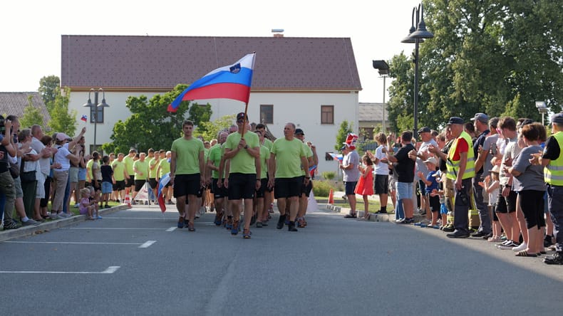 FOTO in VIDEO: Pomurje pozdravilo svoje gasilske junake, ki so osvojili olimpijsko srebro