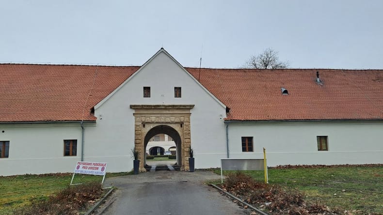 Soboška občina uspela s pritožbo v stečaju Dvorca Rakičan, splošnega najema premičnin ne bo