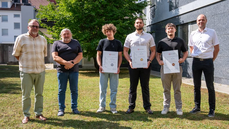 Nagradili tri najboljše dijake elektro smeri