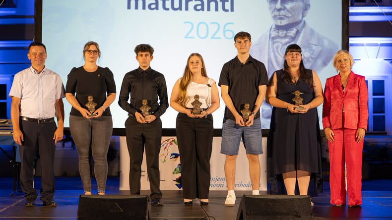 Na Gimnaziji Franca Miklošiča Ljutomer dva zlata maturanta, podelili tudi maturitetna spričevala