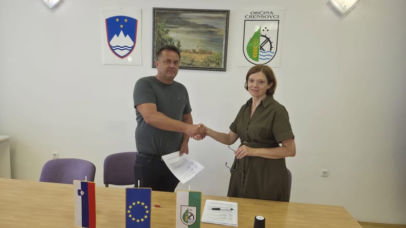 Podpisali pogodbo za prenovo športnega centra v Črenšovcih, dela vredna več kot 678 tisoč evrov