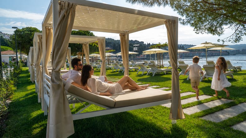 Poletja ni treba iskati daleč – čaka vas na novi plaži v St. Bernardin resortu Portorož
