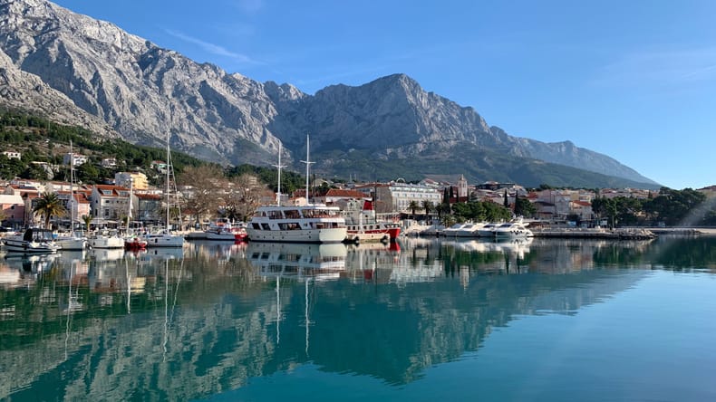 Prvo hrvaško mesto prepovedalo nočno prodajo alkohola, sledita lahko Split in Zadar