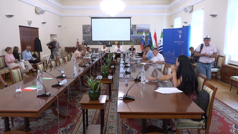 Svetniki zapustili sejo, občinski svet ostal brez sklepčnosti