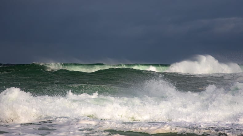 Še na eni hrvaški plaži odkrili nevarno bakterijo, kopanje prepovedano