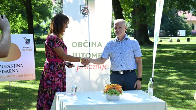 FOTO: Za več kot dva milijona evrov bodo prenovili ceste in vodovod