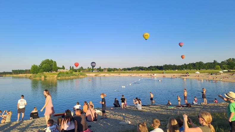 Po sončnem četrtku še bolj vroč petek, v soboto možne krajevne nevihte