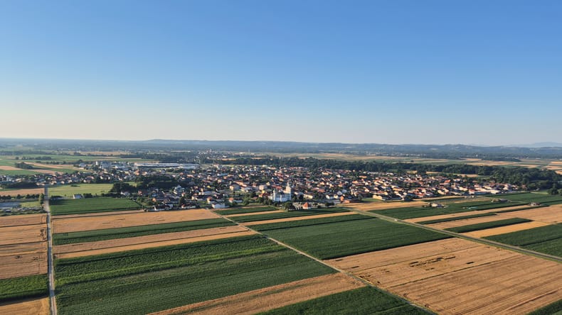 Pomurska občina prodaja hišo in stavbno zemljišče s posebnim pogojem