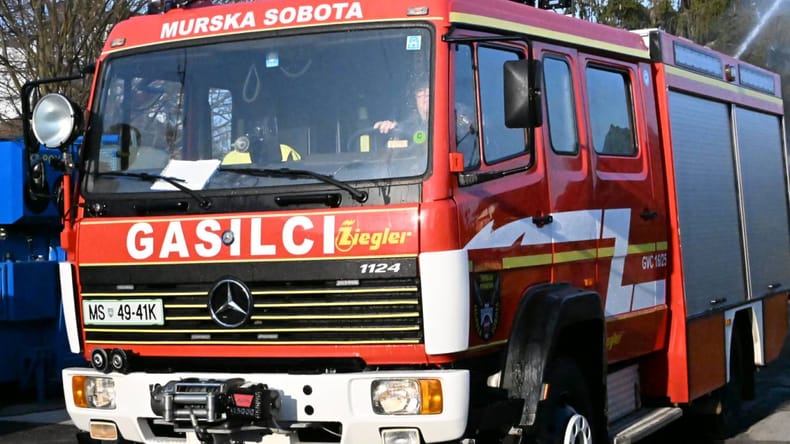 V Pomurju zagorel stroj za sekanje lesa