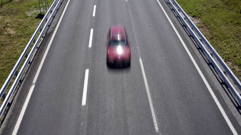 Nova past za prehitre voznike pred vrati, merili bodo tudi na štajerski avtocesti