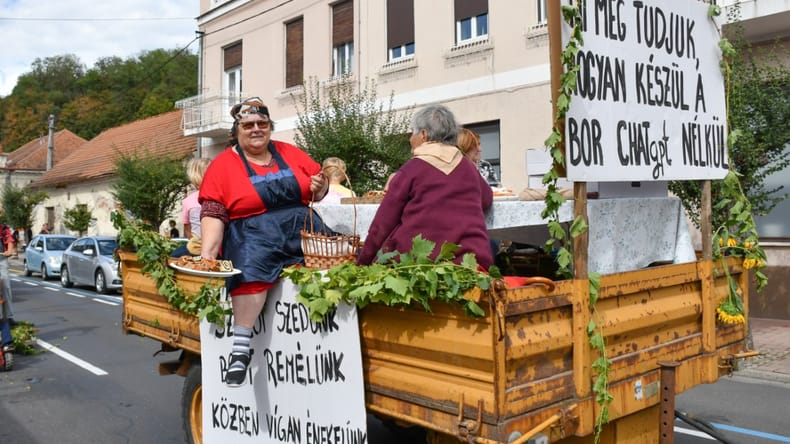 FOTO in VIDEO: Skoraj 400 udeležencev v povorki Lendavske trgatve