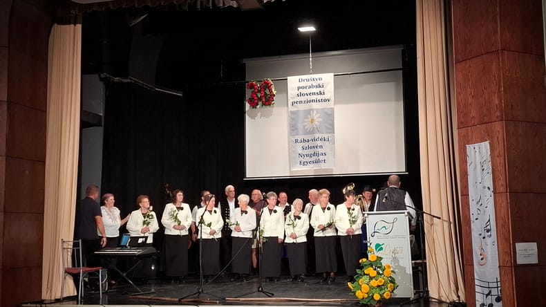 Obeležili delovanja Društva porabskih slovenskih upokojencev in pevske skupine Rožmarin