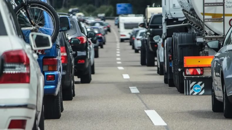 Zadnja avgustovska nedelja prinesla gnečo, zastoji po vsej državi