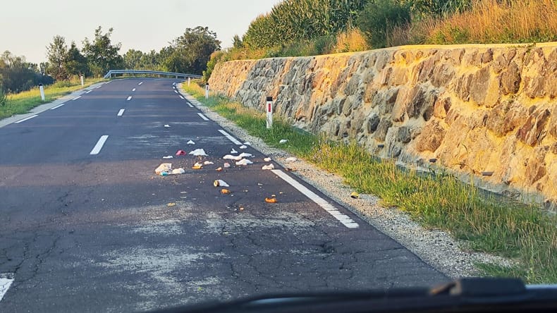Neznani storilec na Goričkem vsak teden odvrže vreče s smetmi: »Lahko te je sram«