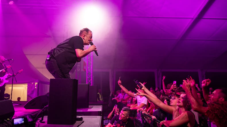 FOTO in VIDEO: Prljavo kazalište razgrelo Veliko Polano in poskrbelo za nepozaben festivalski večer
