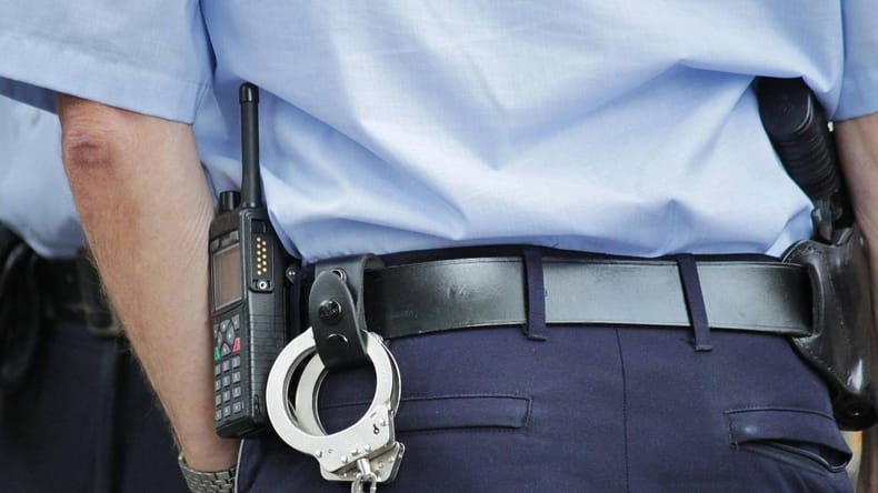 Nimate vozniškega izpita, pa vseeno sedete za volan? Na Hrvaškem vas lahko doleti 2.650 evrov kazni