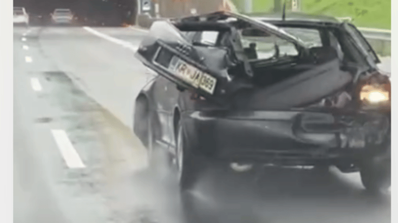 VIDEO: Vozniki ga opazili v uničenem Audiju, nato je sledil incident s policistom