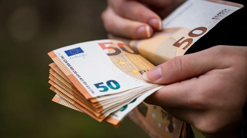 Oškodovancu v Murski Soboti odtujil denar in zbežal