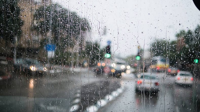 Vreme se bo danes še kisalo, jutri precej lepša slika