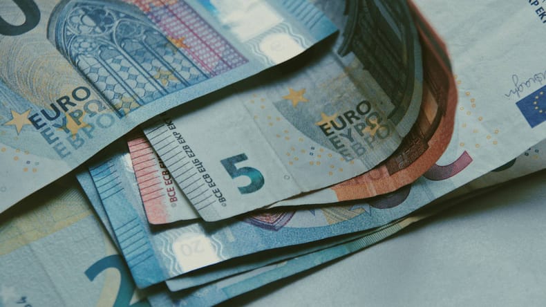 Zaposlenim letos višji zimski regres! Toliko več ga boste prejeli