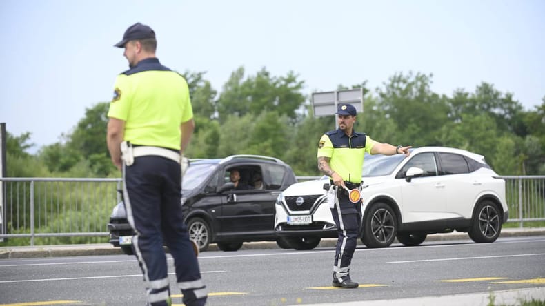 V Pomurju pet prometnih nesreč, dve osebi poškodovani