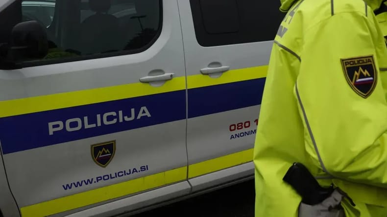 Pijan voznik pridržan do streznitve, obravnavali tudi nasilje v družini in zalezovanje