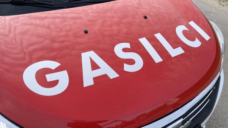 V Pomurju zagorel traktor, na pomoč prihiteli gasilci