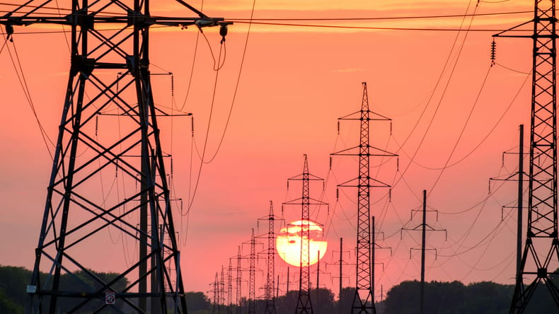 Plačujete za elektriko preveč? Gospodinjstva bi lahko precej prihranila