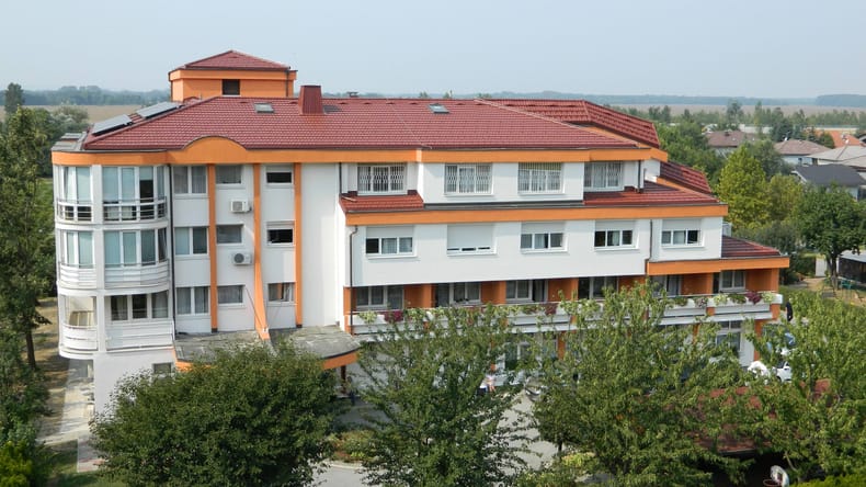 Občinski svet z negativnim mnenjem za direktorja Doma starejših Lendava, nanj naslovili ostre očitke