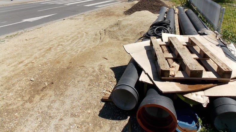 Za vodovod in kanalizacijo devet ponudb, najcenejše skupaj presegajo 6,4 milijona evrov
