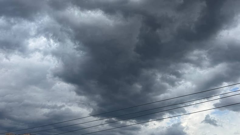 V Pomurju velika verjetnost toče, prižgan vijolični alarm