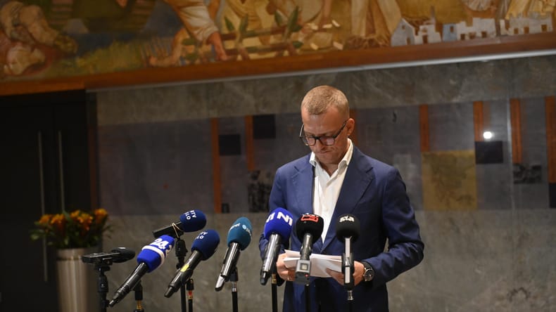 Novi zaplet za Borisa Mijiča: fotograf trdi, da mu ni plačal poročnih albumov