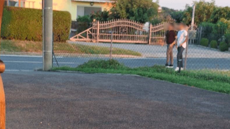Kdo sta osebi, ki naj bi na Kapelskem Vrhu fotografirali hiše?