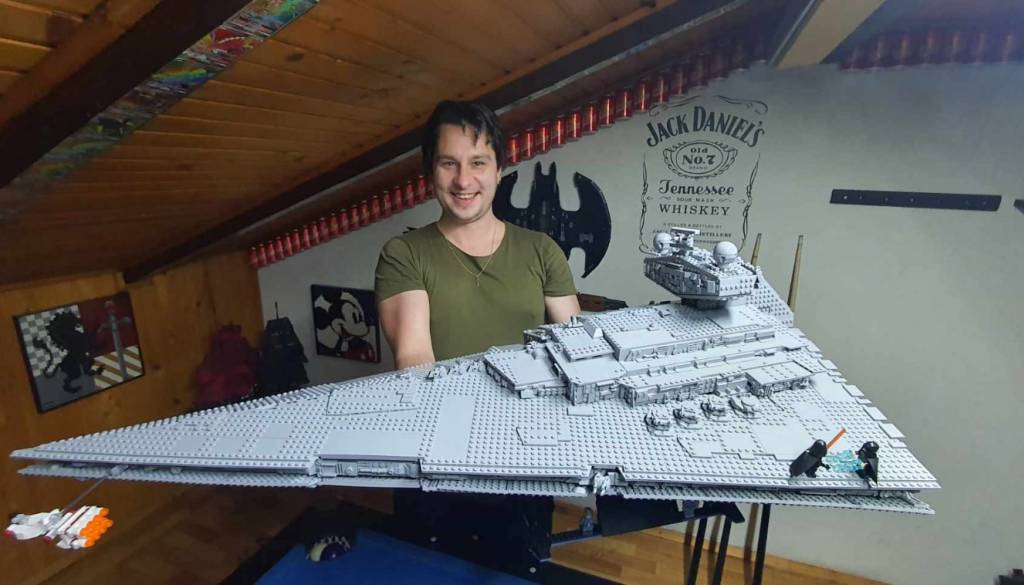 FOTO: Samo Oberstar, zbiratelj LEGO kock iz Kočevja: 'Ob pogledu na tako razstavo bi se mi kot otroku zmešalo od navdušenja'