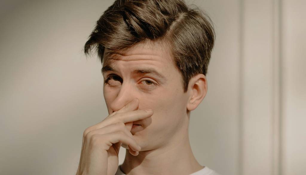 Ogorčen nad početjem ljubljanskih vrtičkarjev pisal Jankoviću: »Človek ne more dihati!«