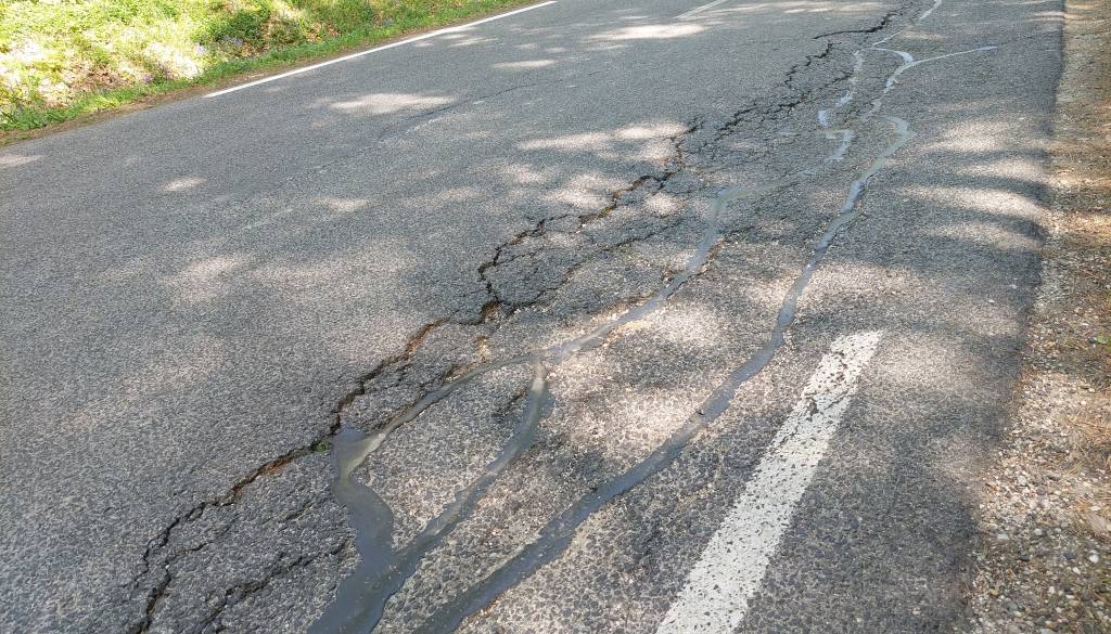 Cesta v gričevnatem delu naselja Filovci bo deležna rekonstrukcije