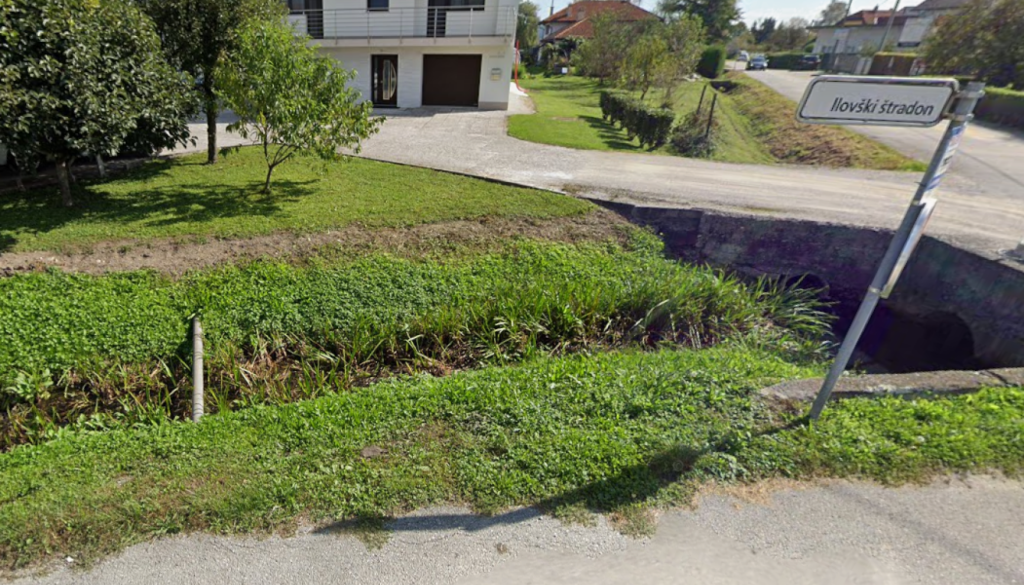 Ilovški štradon: Občane zanima, kdo je zahteval zasip grabna