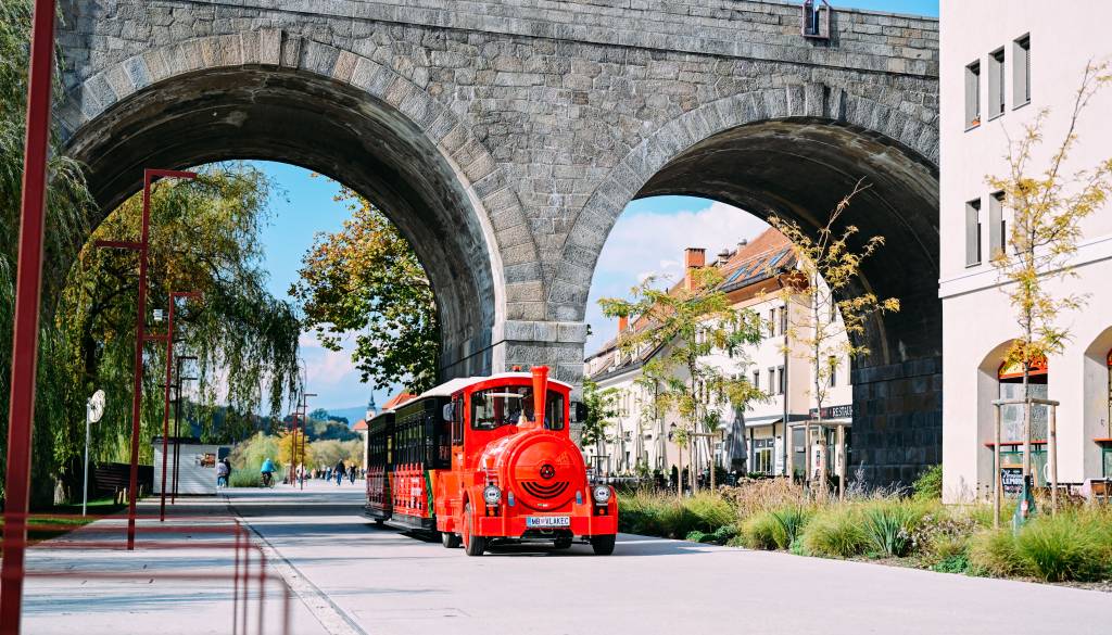 Vinko, Štajerc ali Saša? Predlagajte, kako naj se imenuje novi električni vlakec v Mariboru