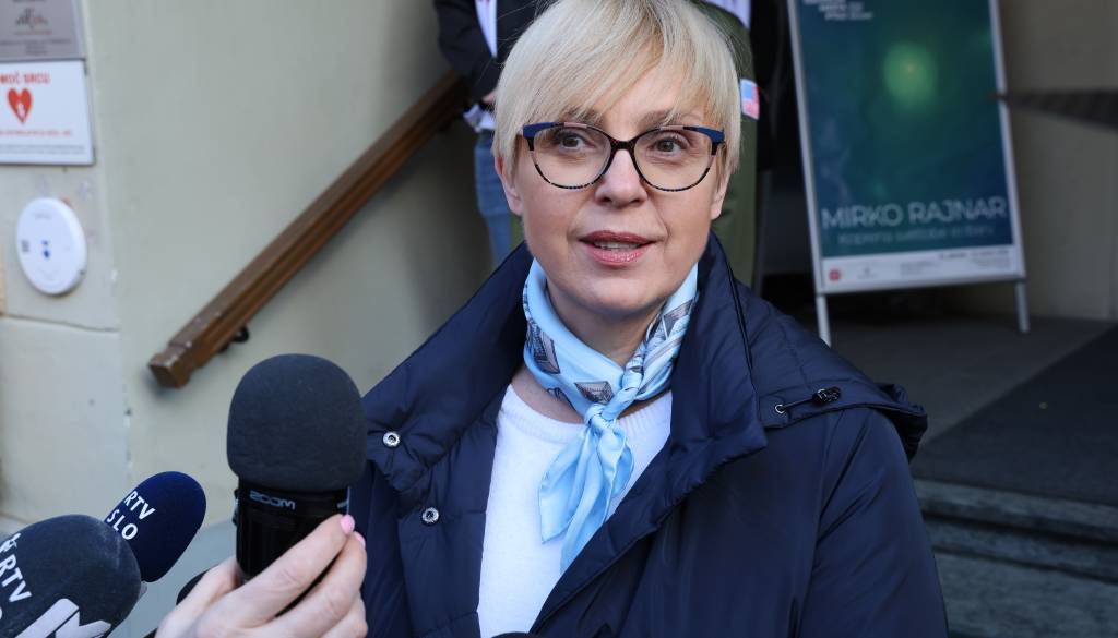 Po brutalnem napadu se je oglasila predsenica države: »Nedopustno je, da Romi zoper lokalne prebivalce izvajajo ustrahovanje in nasilje«