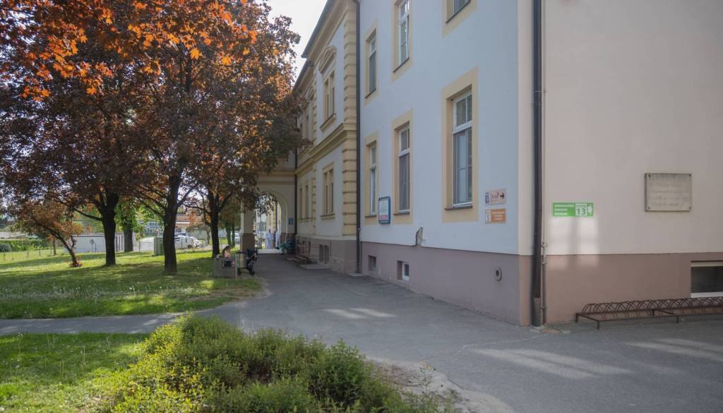 Robotizacija lekarn v bolnišnicah se začenja, ptujske bolnišnice ni na seznamu