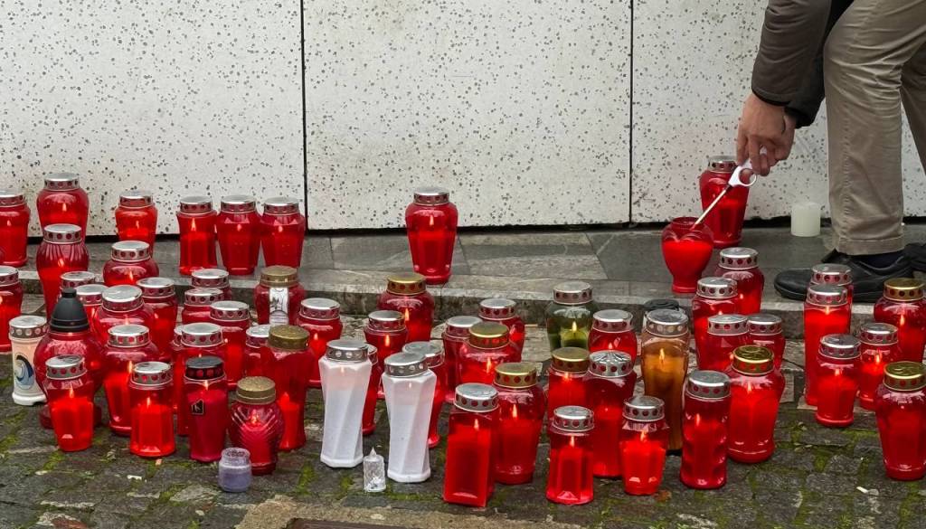 Znano je, kaj čaka osumljenca za smrt moškega 