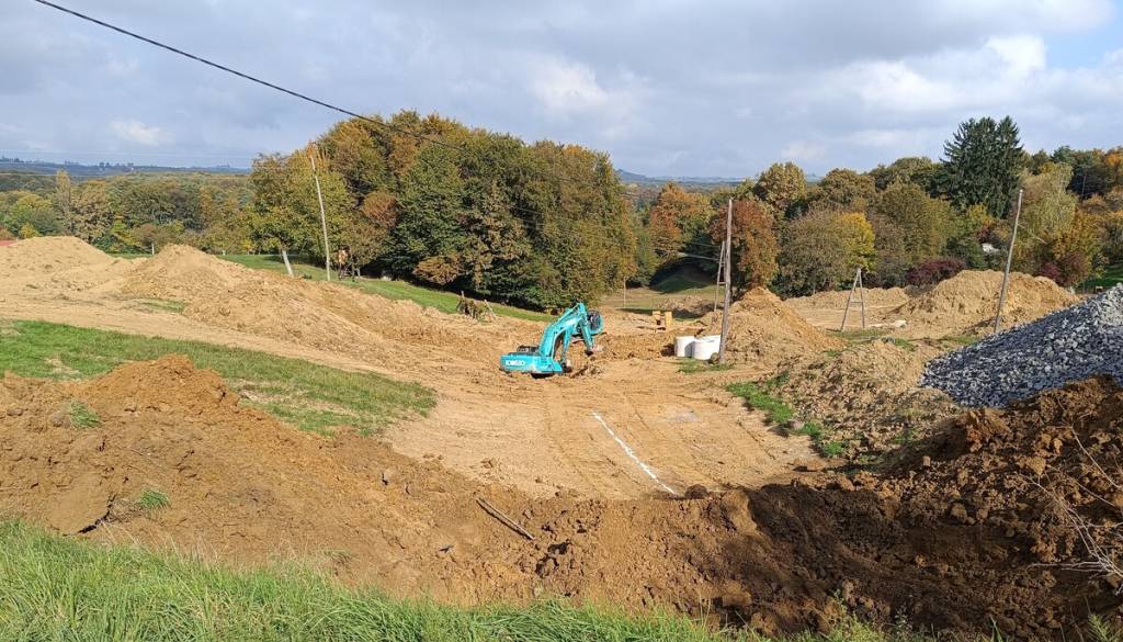 Premik po predlanskih neurjih: Začela se je celovita sanacija plazu, ki neposredno ogroža hišo