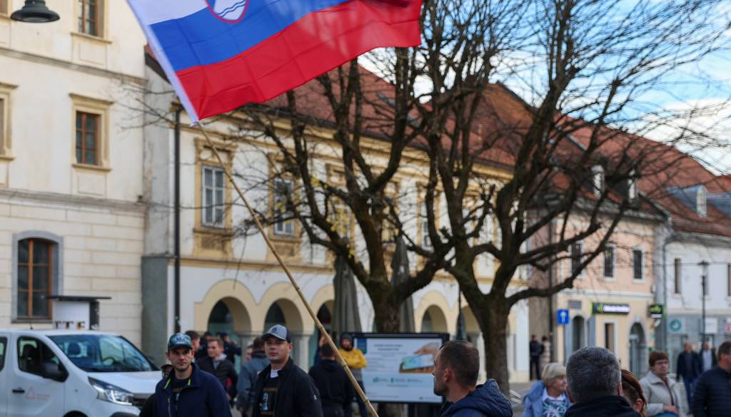 Neuradno: Te »radikalne ukrepe« naj bi vlada predlagala za reševanje romske problematike