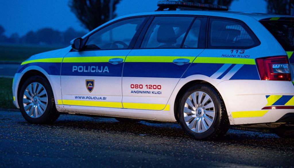 Kaj se dogaja na Dolenjskem? Odjeknili rafalni streli