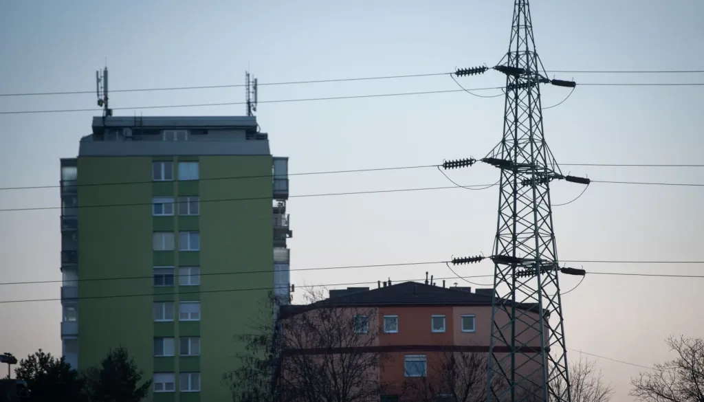 Koliko boste plačali za elektriko? Pred zimsko sezono objavili informativne izračune omrežnine