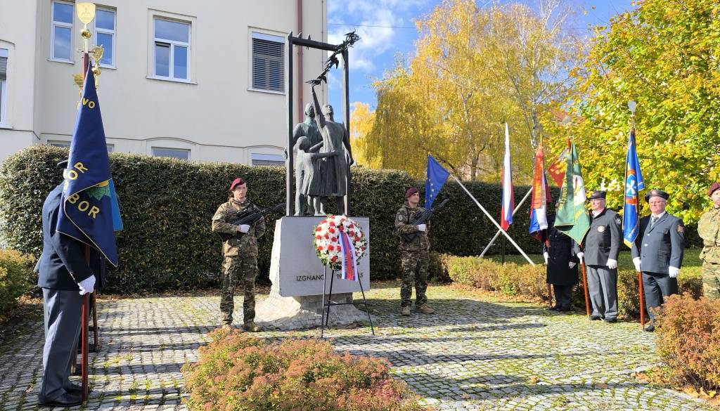 FOTO in VIDEO: V spominskem gaju generala Maistra v Melju poklon zgodovini