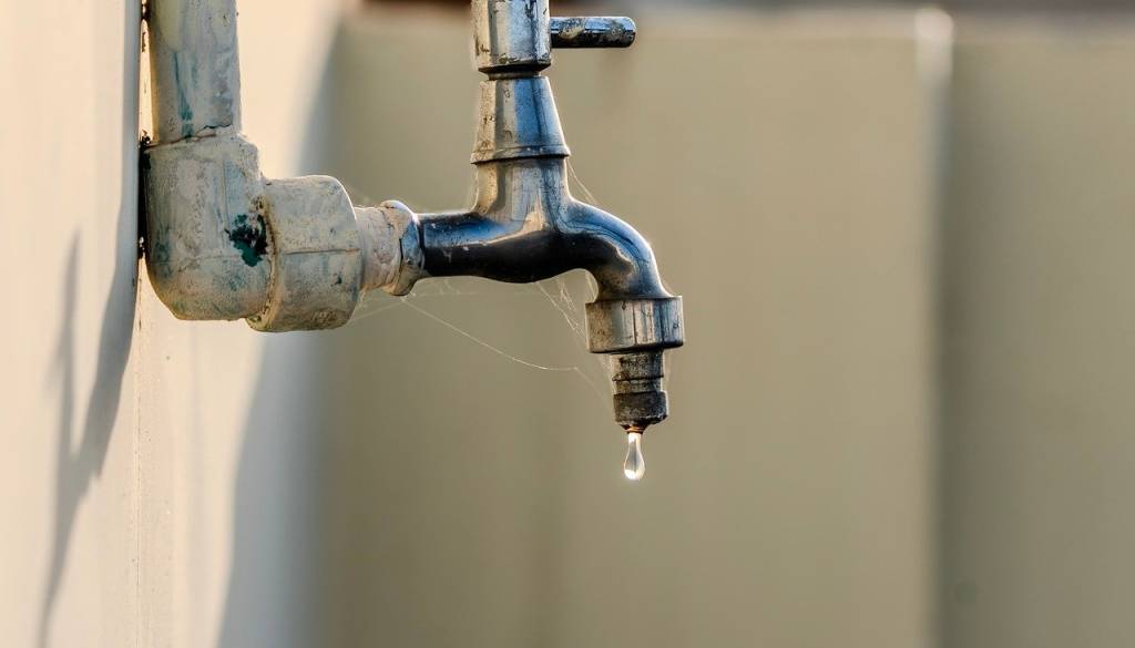 Na območju novomeške občine ni pitne vode, kaj se dogaja?