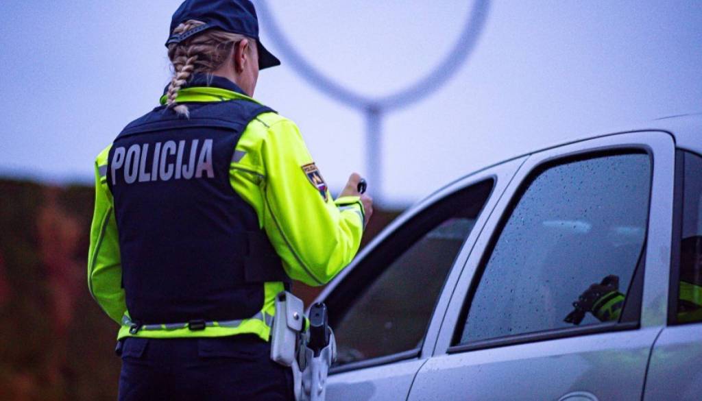 Slovenija piha 0,0: Ne zgolj kaznujejo, policisti vas lahko tudi nagradijo