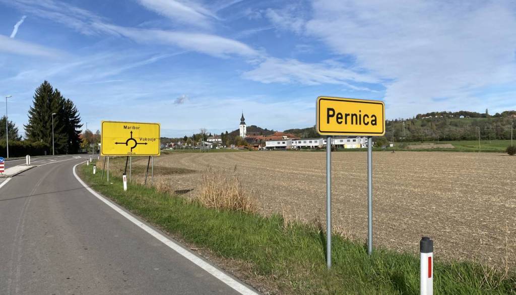 Veste, kako je Pernica dobila ime? 
